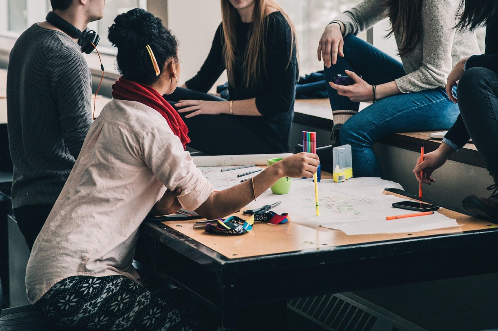 Salle de classe de certification fitness avec des étudiants en formation